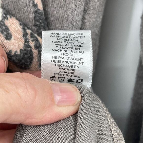 Wild Fox Gray Feather Graphic Print Oversized Pullover Sweatshirt Size XS - Picture 6 of 7